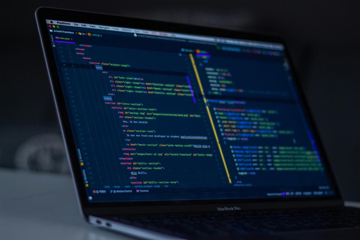 Pourquoi notre propre CMS ?